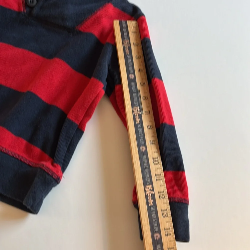 GAP button neck